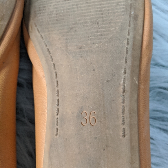 H&M Tan Flats - Picture 11 of 11